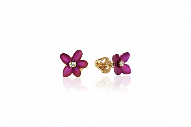 Brooch