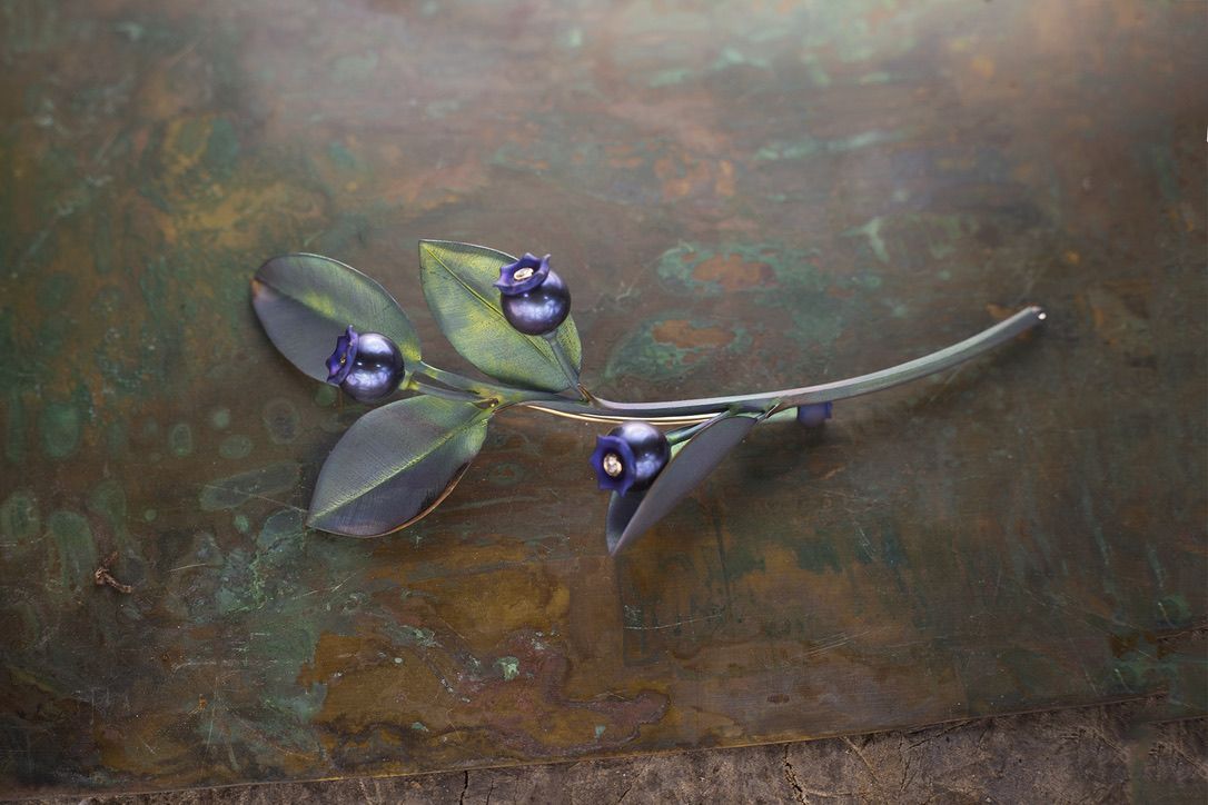 Брошь и серьги «Черника»